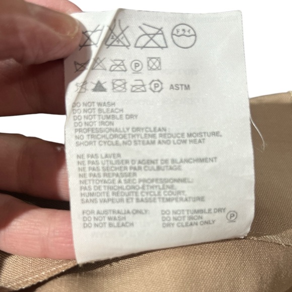 Prada Mohair & Wool Made in Italy Pleated Skirt - Size 42 - Elegant and Timeless - Picture 10 of 12